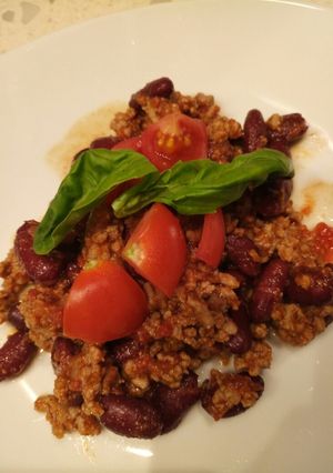 A picture of Borlotti bean and beef stew.