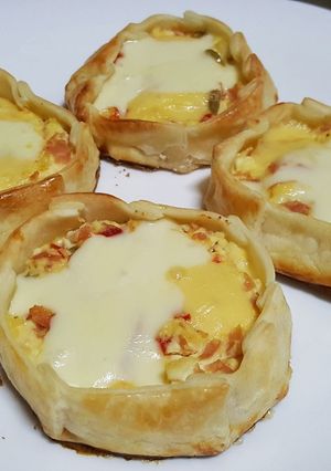 Una foto de Canastitas de ricota, jamón y queso