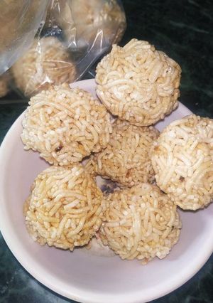 A picture of Mamra ladoo.