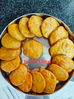 मूंग दाल खस्ता कचौड़ी(Moong dal khasta kachori recipe in hindi) रेसिपी मुख्य फोटो