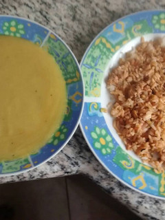 Una foto de Pollo cuatro elemento con crema de auyama y plátano