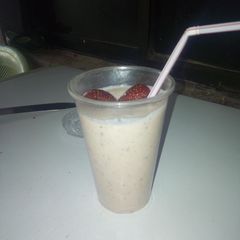 A picture of Strawberry and banana milk shake.