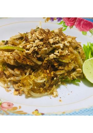 A picture of Keto Pad Thai with Shirataki Noodles and Pork.