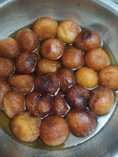 गुलाबजाम (gulab jamun recipe in marathi) रेसिपी चे मुख्य फोटो