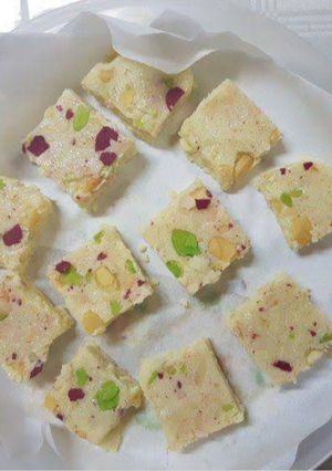 A picture of Mawa Burfi.