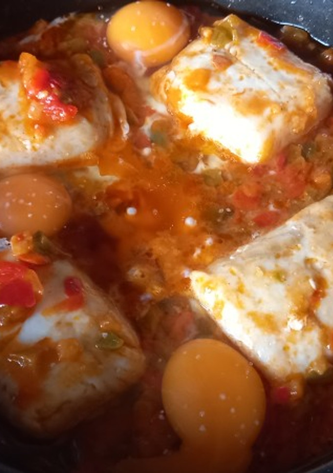 Una foto de 171. Lomos de merluza con huevos