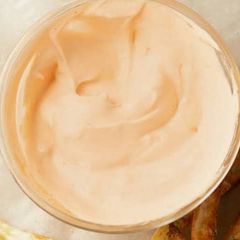 A picture of Dipping sauce.