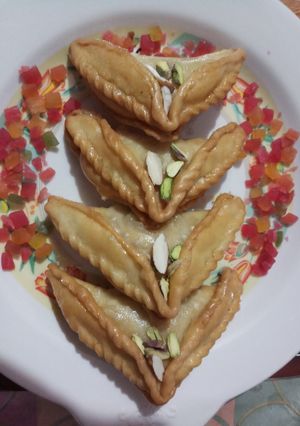 A picture of Shahi Mava gujiya.