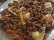 Una foto de raviolis de ternera