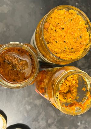 A picture of Kairi aur chane ka achar.
