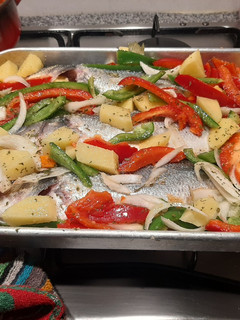 Foto de Robalo com legumes no forno