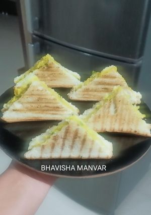 સેન્ડવીચ (Sandwich Recipe In Gujarati) રેસીપી મુખ્ય ફોટો
