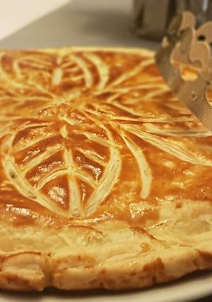 Une photo de 37• 👑 Galette des Rois Pomme-Frangipane 👑