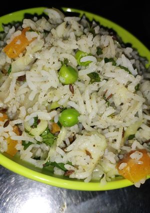 વેજ પુલાવ(Veg Pulav Recipe in Gujarati) રેસીપી મુખ્ય ફોટો