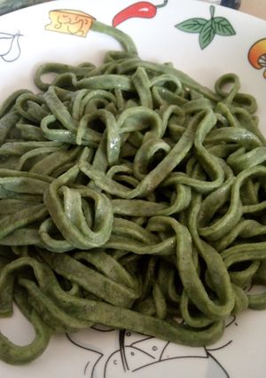 Una foto de Tallarines de espinaca caseros