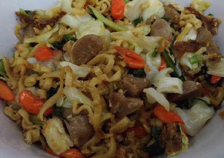 Cara Gampang Menyiapkan Mie Goreng Jawa, Enak Banget