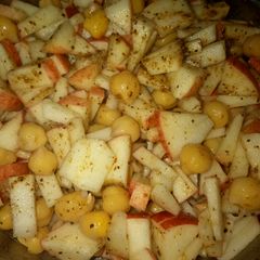A picture of Simple chana salad.