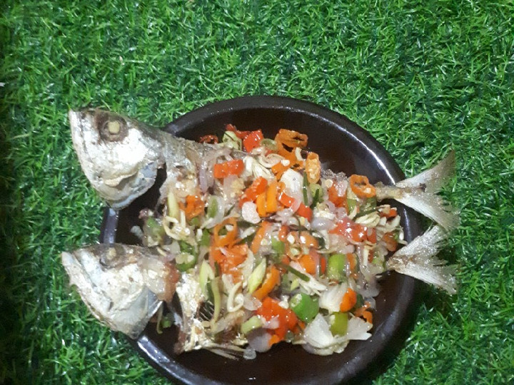 Resep Ikan kembung sambal matah Enak Dan Mudah