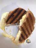 Sándwich cuatro quesos