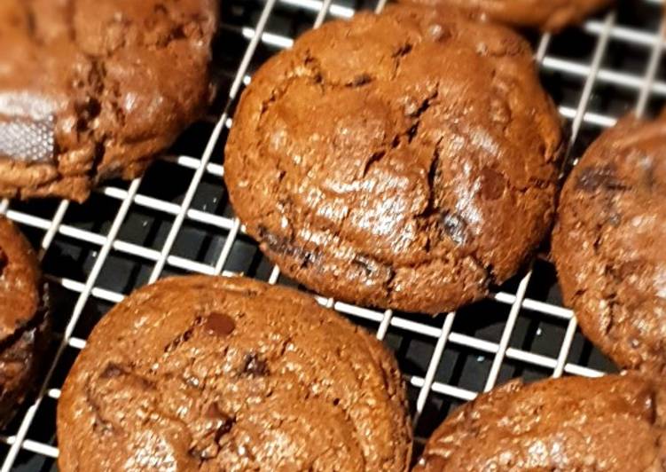 Chocolate chewy cookies