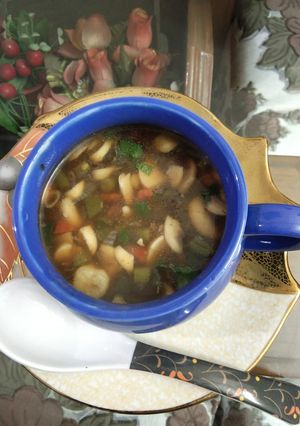A picture of Hot and sour soup.