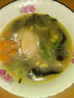 Foto resep Sup Ayam Jagung Wortel Jamur Kuping Lezat