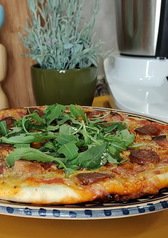 Una foto de Masa de pizza fácil con Moulinex Click&Cook