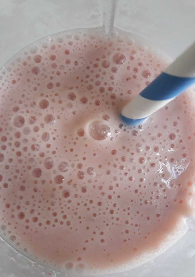 Una foto de Smoothie/batido vegano de frutas