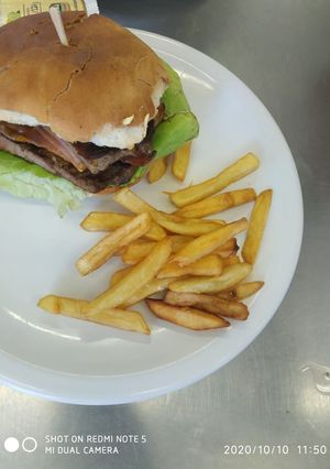 Una foto de Chivito canadiense 2