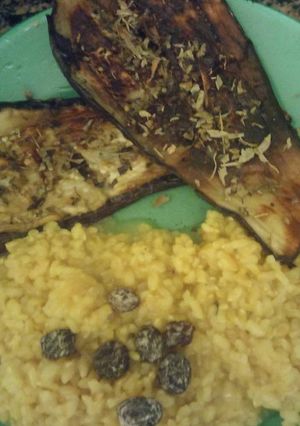 Una foto de Berenjenas con yamaní y mucho estilo vegan