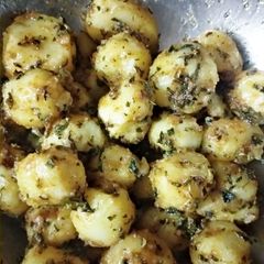 A picture of Kasuri methi Aaloo.