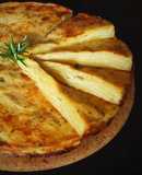 Tortino di patate al forno con timo rosmarino e noce moscata