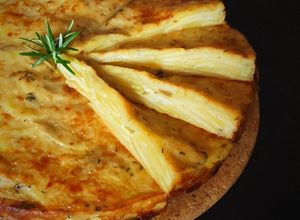 Foto di Tortino di patate al forno con timo rosmarino e noce moscata