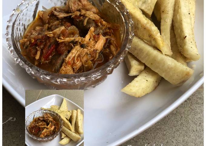 Fried yam & shredded chicken soup🍽