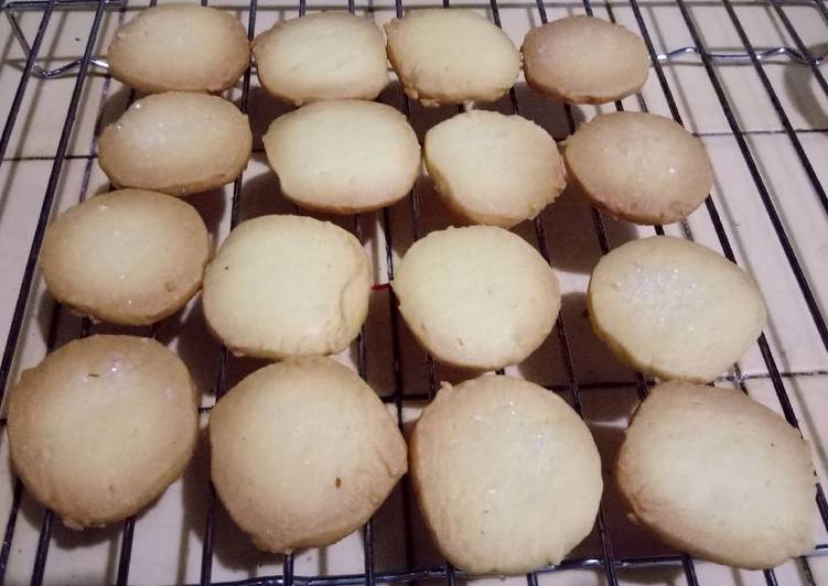 Langkah Mudah untuk Menyiapkan Danish Butter Cookies ala Monde yang Enak Banget