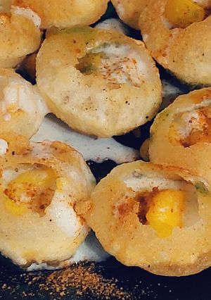 A picture of Meethi puri.