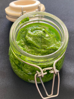Una foto de Salsa de pesto