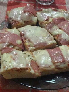Una foto de Pizza con gustos hecha en casa