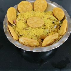 A picture of Chickpea Bhel.