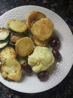 A picture of Skordalia with Zucchini Chips (Greek garlic sauce).