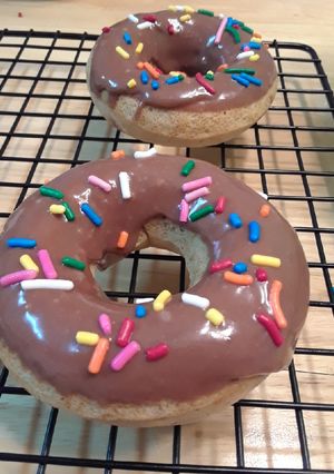 A picture of Nutella Glazed Baked Donuts.