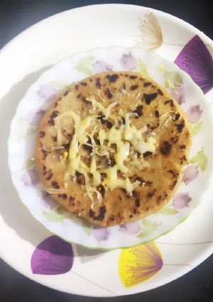 A picture of Alu Broccoli Paratha.