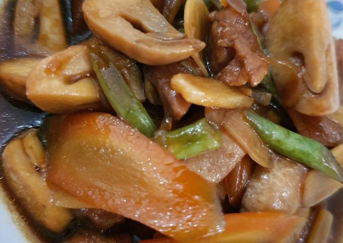 Resep Tumis Jamur Kancing Saos Tiram (untuk anak 2+) oleh Resep Tumis Jamur Kancing Saos Tiram (untuk anak 2+) oleh