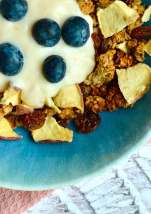 A picture of Apple and Sultana Granola.