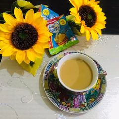 A picture of Lipton tea bag tea.