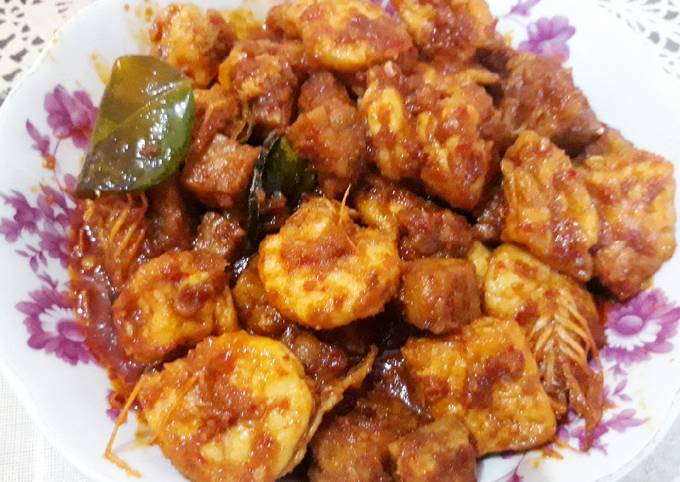 Orek tempe tahu udang kecap