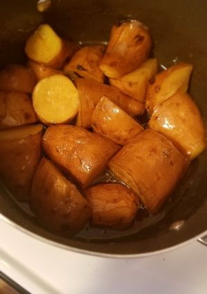 Una foto de Camotes enmielados "fácil y delicioso"
