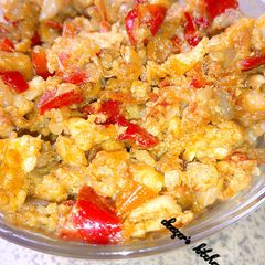 A picture of Crumbled egg sauce.