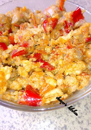 A picture of Crumbled egg sauce.