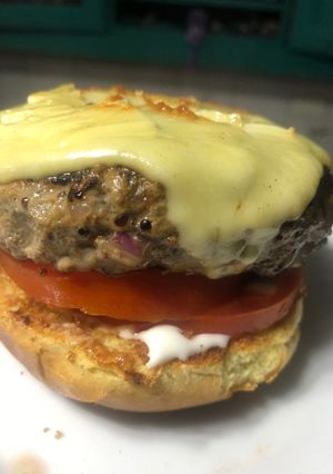 Una foto de Hamburguesa de Quinoa y Carne